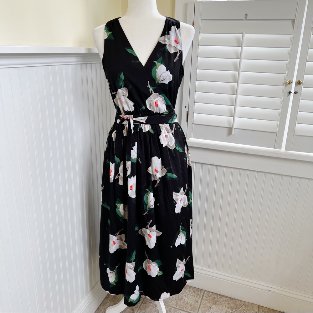Banana Republic Black Magnolia Print Sleeveless True Wrap Midi Dress Size 6